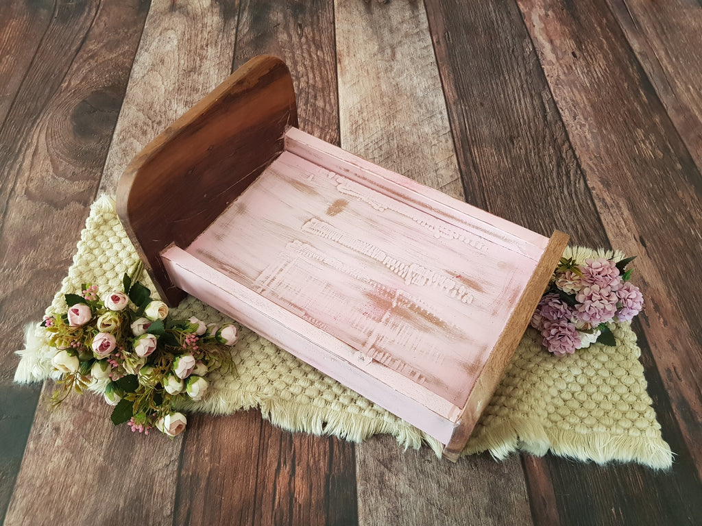 BBPW34 Newborn Bed Chalky Pink